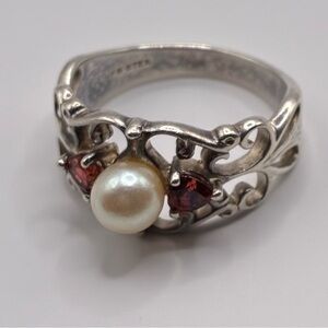 952 Silver and Pearl Ring